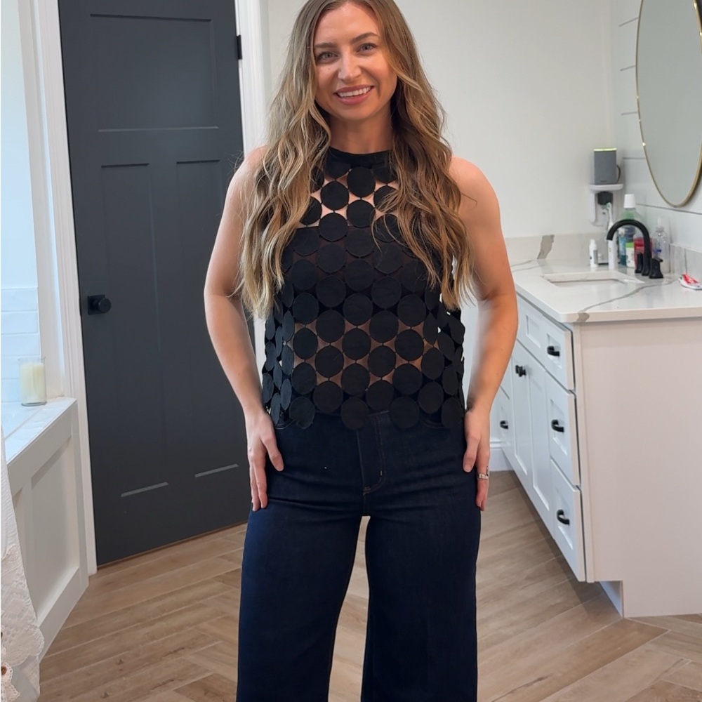 Black Sleeveless Circle Pattern Top - image 1